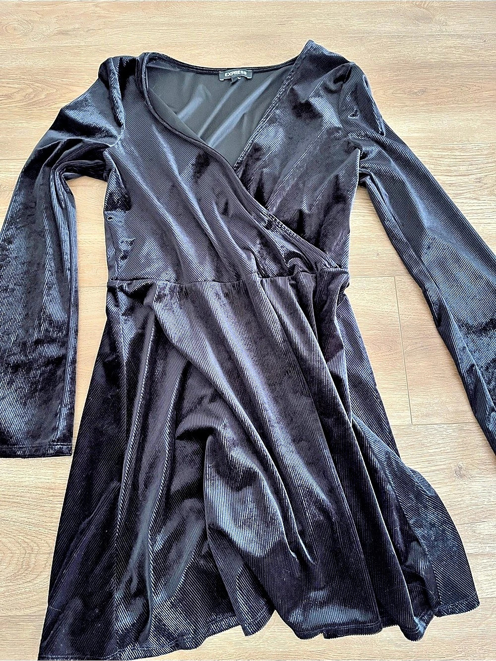 Express Velvet Crew Neck Long Sleeve Wrap Mini Dress Black Small